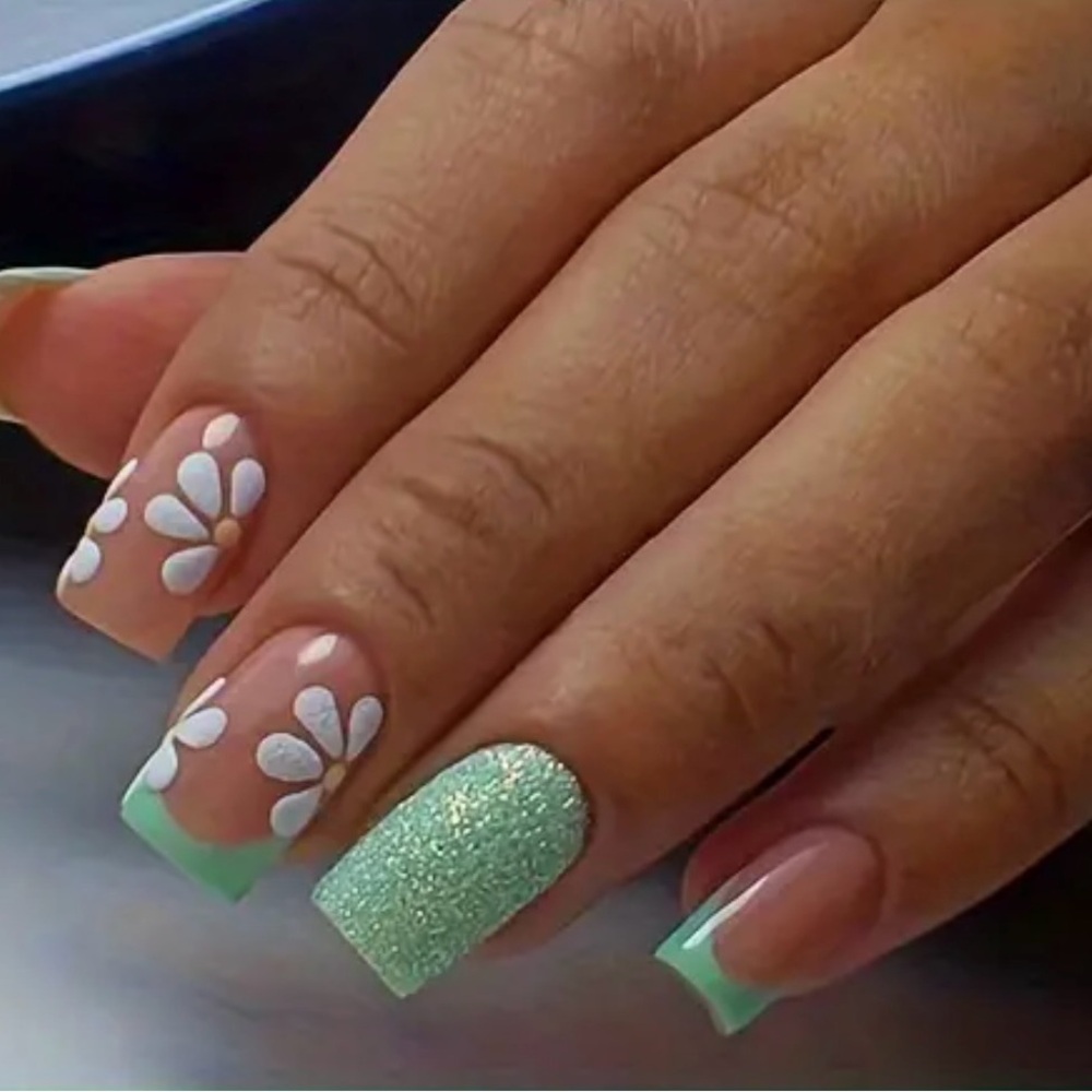 BRAND NEW Press-On Nails